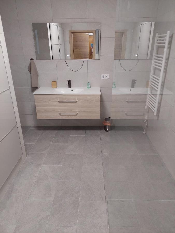 Stony Sea Apartment