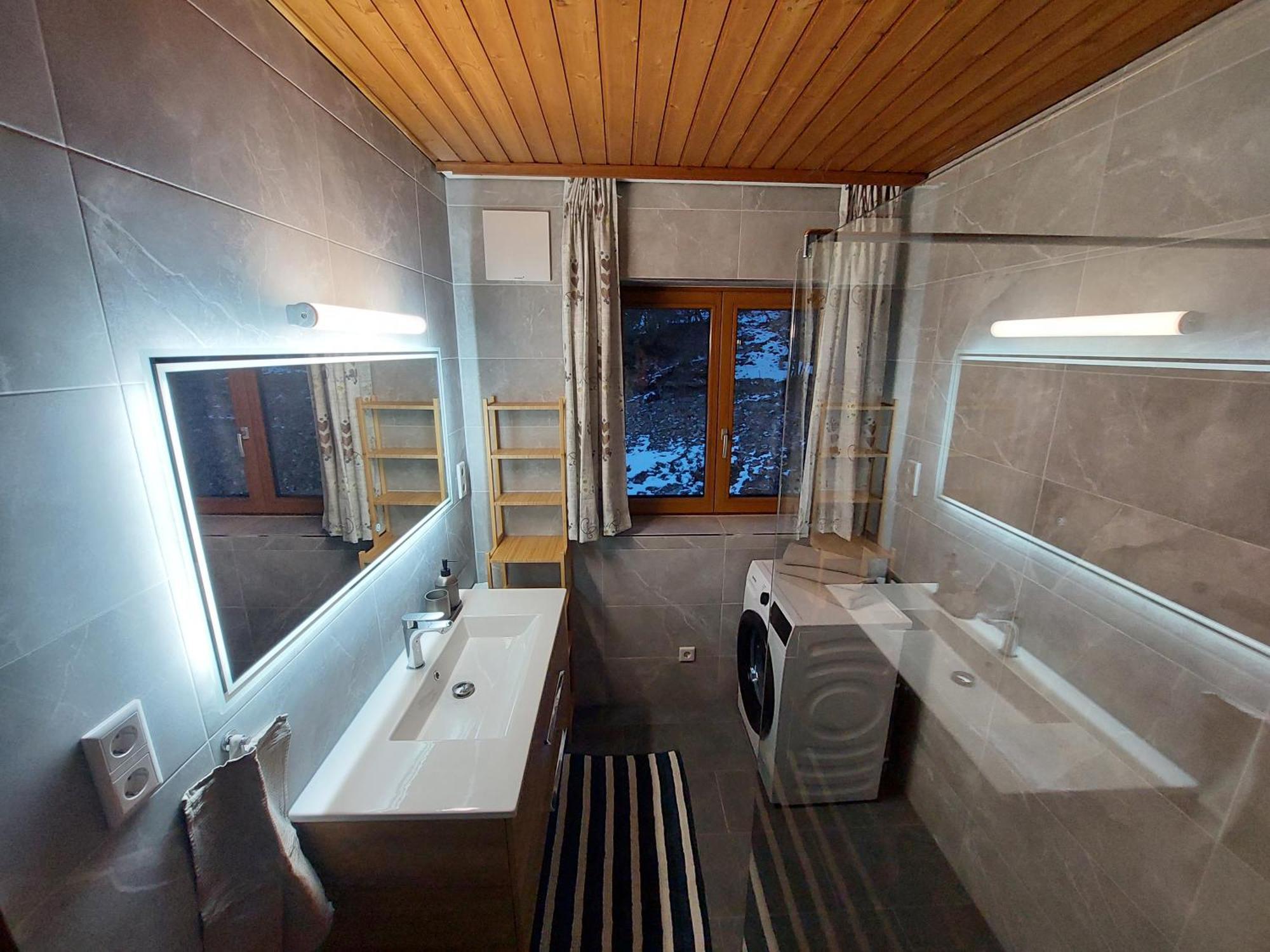 Stony Sea Apartment